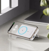 Wozinsky WLWP-10KA0Y3WS 22.5W PD Qi2 10000 mAh Portatīvais lādētājs ar statīvu - balts