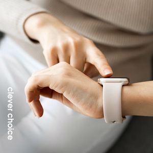Ремешок Crong Liquid из жидкого силикона для Apple Watch 38/40/41/42 мм, каменно-бежевый