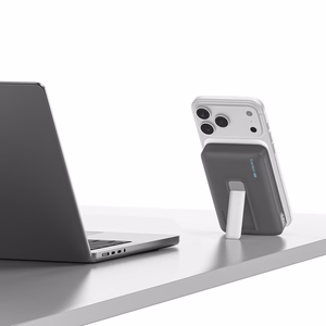 Cuktech WPB100 ārējais akumulators 10 000 mAh, Qi2, 30 W, ar magnētisku stiprinājumu un statīvu – melns