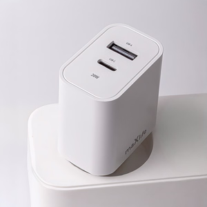 Maxlife MXTC-06-20AC PD QC lādētājs 1x USB-C 1x USB 20W balts + USB-C - USB-C kabelis 20W