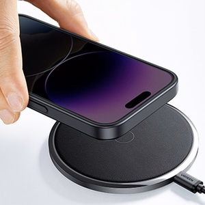 Ugreen LP635 maciņš ar statīvu iPhone 14 Pro melns