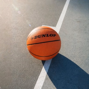Dunlop 8 paneļu āra basketbola bumba, 7. izmērs, oranža