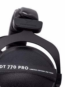 Beyerdynamic DT 770 PRO 250 Ohm Limited Edition slēgtās studijas austiņas, melnas