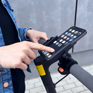 Wozinsky metal bicycle phone turētājs, scooters melns (WBHBK3)