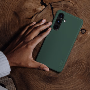 Nillkin Super Frosted Shield Pro bruņots viedtālruņa apvalks Samsung Galaxy S24+ - sarkans