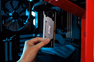Kingston Technology FURY 16GB 3600MT/s DDR4 CL16 DIMM 1Gx8 Renegade RGB
