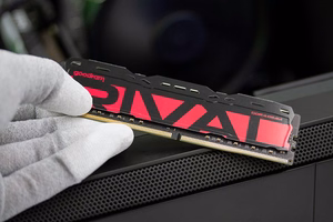 DDR4 8GB 3200MHz UDIMM goodram RIVAL сияющий красный