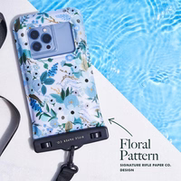 Rifle Paper Waterproof Floating Pouch - Waterproof maciņš smartphones up to 6.7" (Garden Party zils)