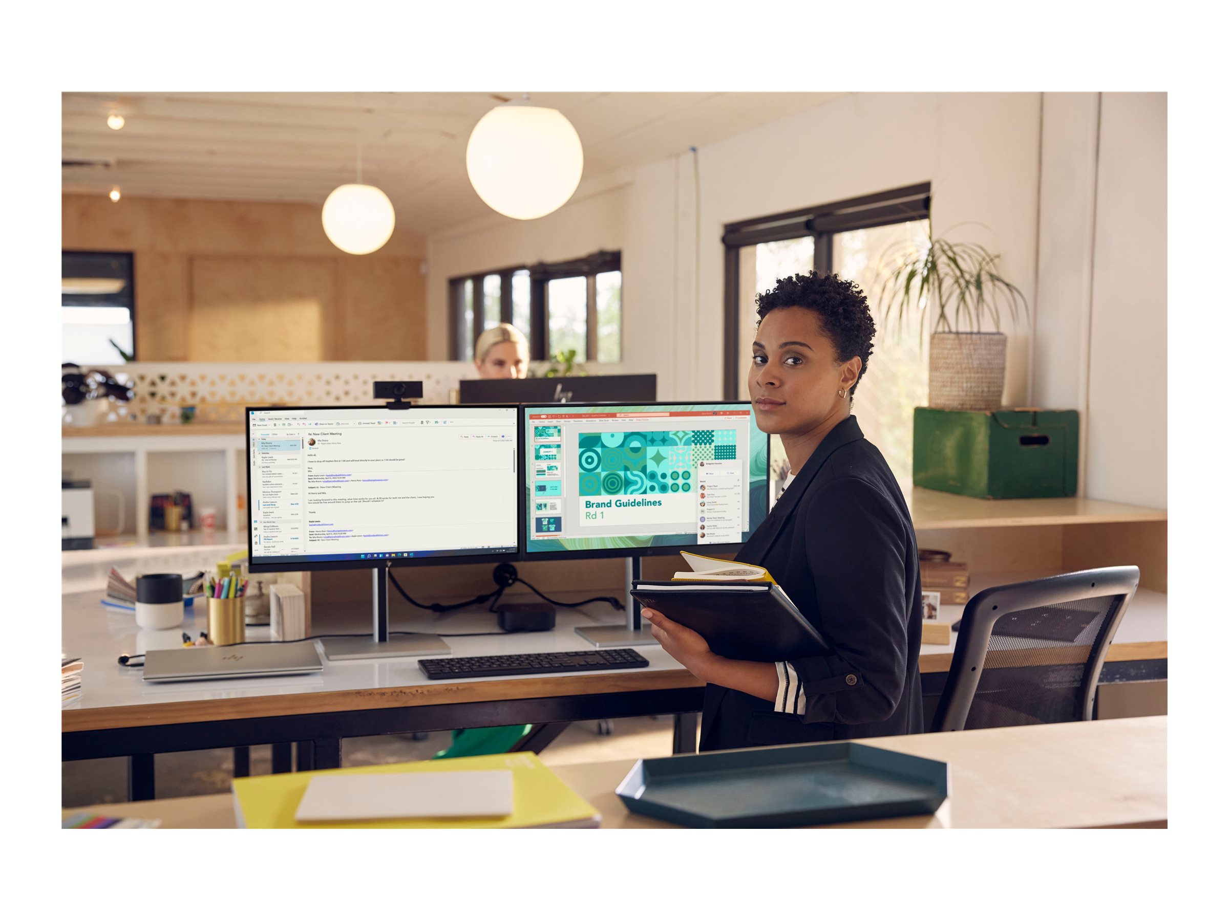 HP E24t G5 23.8i Touch FHD monitors (LV)