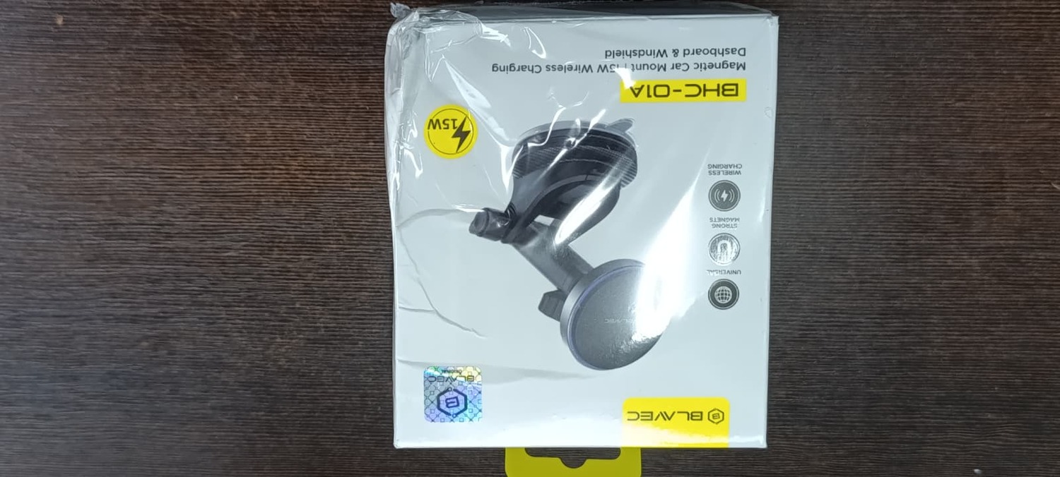 Автомобильный магнитный держатель Blavec BHC-01A 15W с беспроводной зарядкой на лобовое стекло и панель (BHC01A-MWIB) чёрный (повреждённая упаковка)