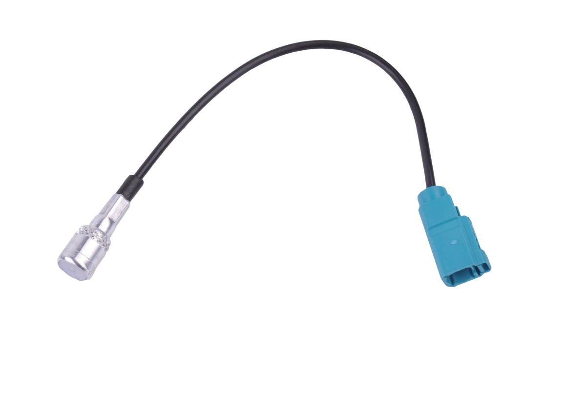 Fakra ligzda–ISO ligzda automašīnas antenas adapteris, 95715A